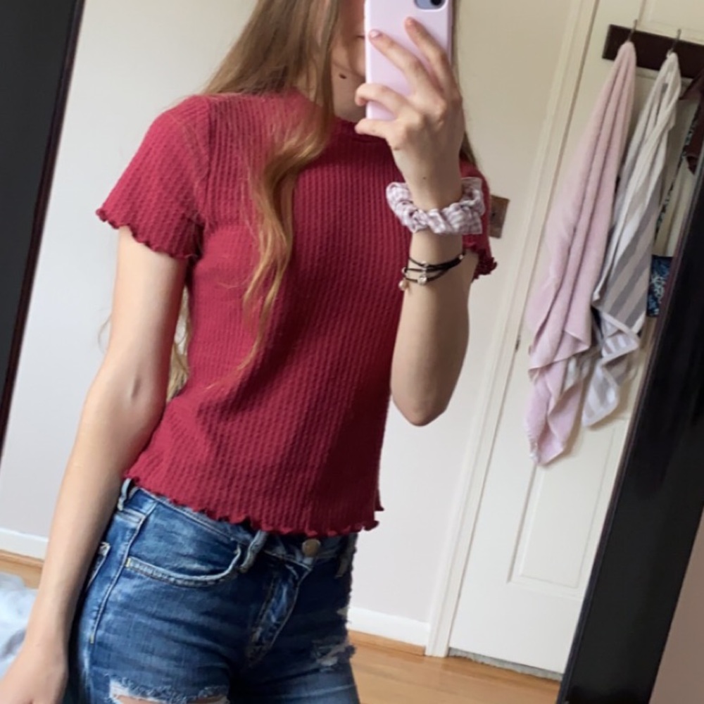 Red Crop top - Picture 2 of 2